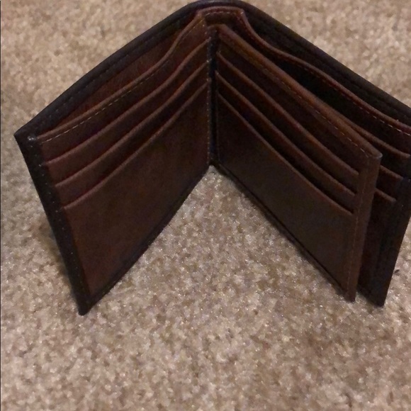 Men's Levi's® RFID-Blocking Extra-Capacity Wallet - Picture 2 of 5